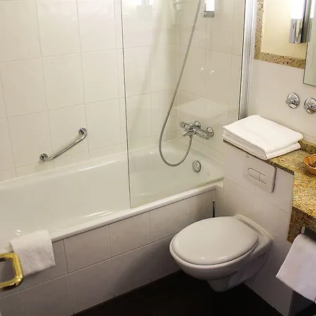City Hotel Duesseldorf מלון דיסלדורף