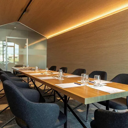 Novotel Airport 호텔 4*