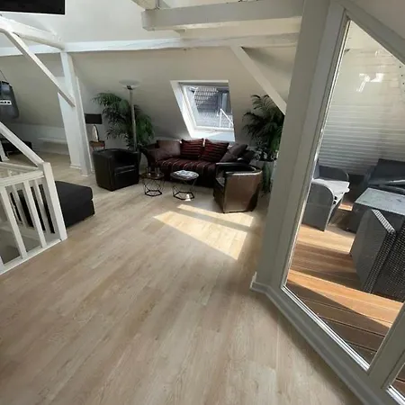 Apartamento Luxury Rooftop Loft With River View 10min To City Düsseldorf