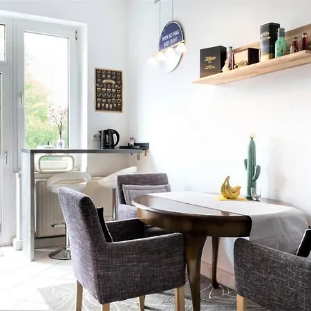 Апартаменты Beautiful Cozy 1-room Apartment, Near Rhine