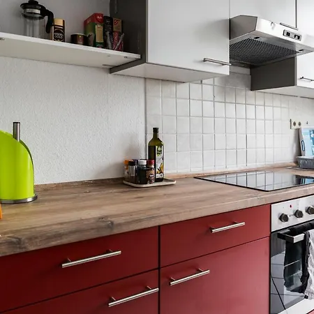 Beautiful Cozy 1-room Apartment, Near Rhine Дюссельдорф