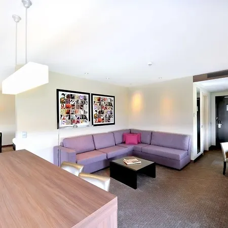 Der Valk Hotel 4*
