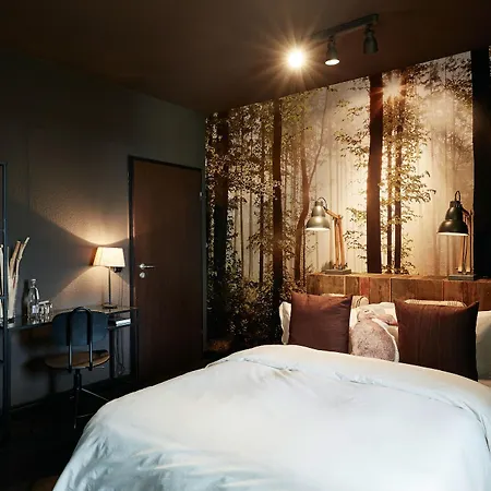 Friends Downtown Hotell 4*