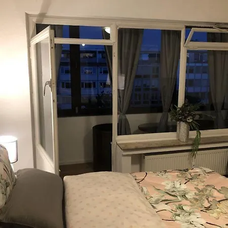 Appartement In Der Nahe Von Der Konigsallee *