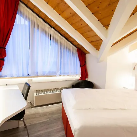 Dormero Duesseldorf 4*
