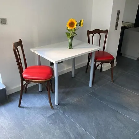 Schickes In Duesseldorf- Flehe شقة