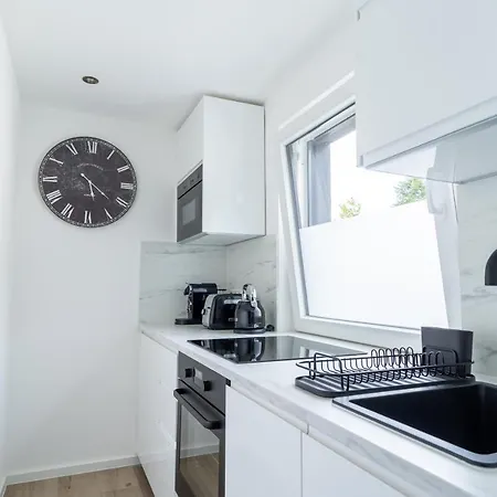 Apartman Flat First