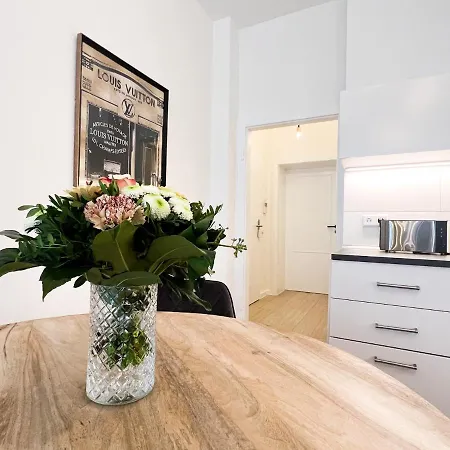 Апартаменты Apartment Duesseldorf City *