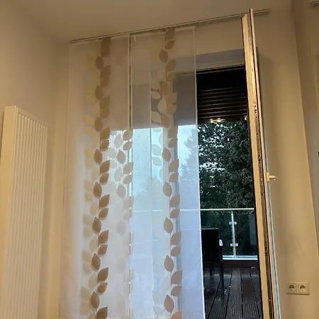 Lenti Duesseldorfer Apartment's Rum i privatbostad *