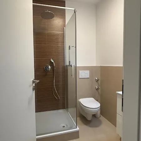Lenti Duesseldorfer Apartment's Rum i privatbostad Düsseldorf