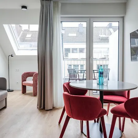 Numa Leo Apartahotel 4*