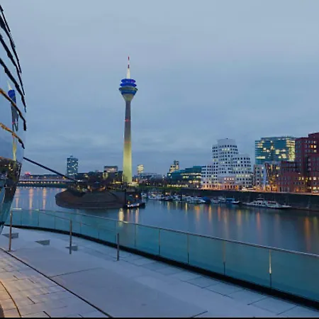 Appartamento Medienhafen Direkt Am Zentrum *