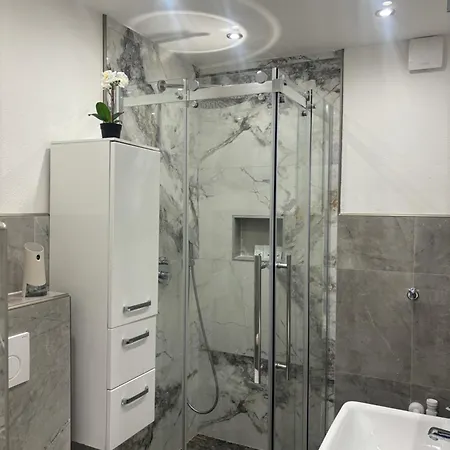 Lenti Duesseldorfer Apartment's Rum i privatbostad Düsseldorf