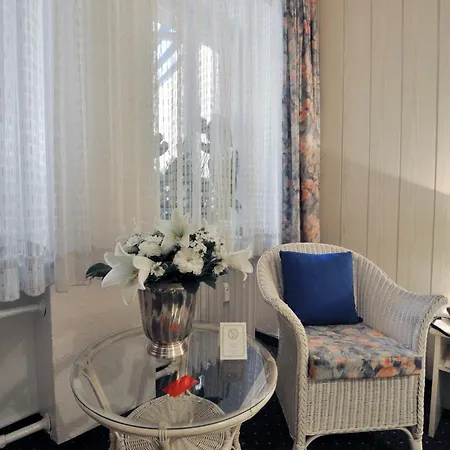 Am Ehrenhof Hotel 2*