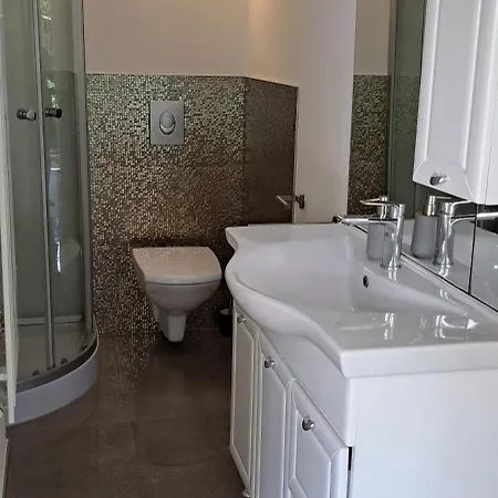 Appartement All-in-one Mit Eigener Sonnenterrasse Im Garten