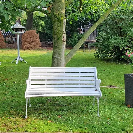 All-in-one Mit Eigener Sonnenterrasse Im Garten Appartement