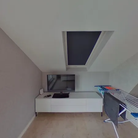 Alte Baeckerei Haupthaus Am Flughafen - Messe Appartement *