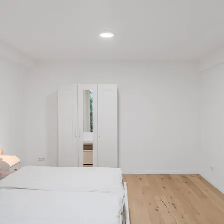 In Toplage In Duesseldorf-oberkassel Appartamento Düsseldorf
