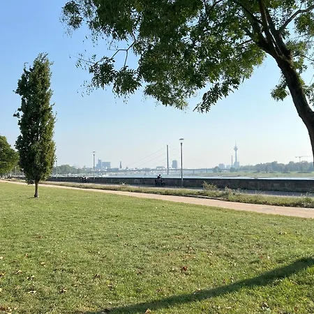 5 Min Zur Messe Und Arena, 10 Min Zur Innenstadt アパート *