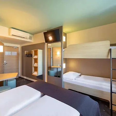 Hotel B&B Hotel Neuss 5*