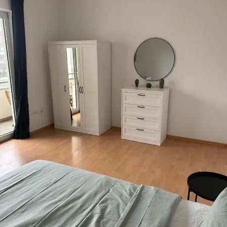 Daire 4 Bedroom In Fancy Oberkassel *