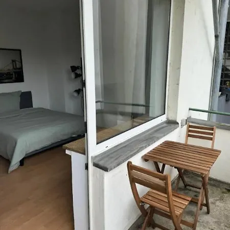 4 Bedroom In Fancy Oberkassel Düsseldorf