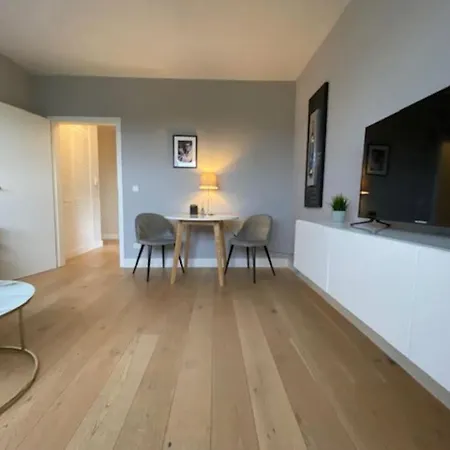 Apartmán Airport-messe Apartment, Fusslaeufig Erreichbar