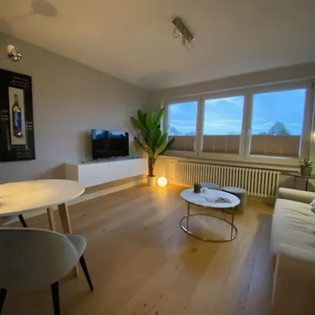 Apartmán Airport-messe Apartment, Fusslaeufig Erreichbar *