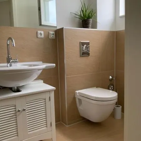 Airport-messe Apartment, Fusslaeufig Erreichbar * Düsseldorf