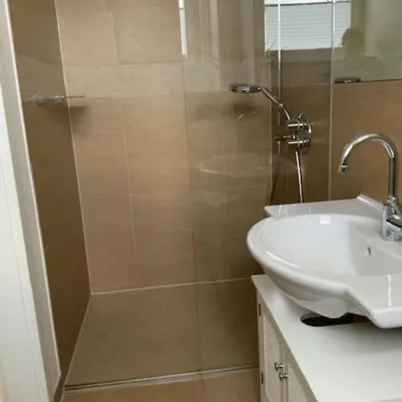 Apartmán Airport-messe Apartment, Fusslaeufig Erreichbar *