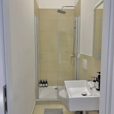 Apartman Heaven Homes - Doppelzimmer Mit Eigenem Bad *