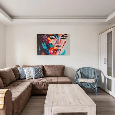 Altstadt With Privade Terrasa 아파트