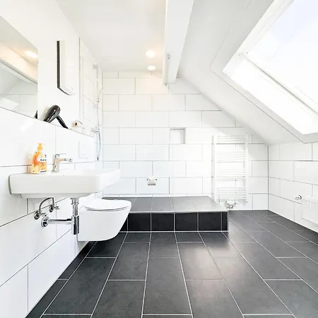 Raj Living - Center With 5 - 10 Min Messe Dus Apartament