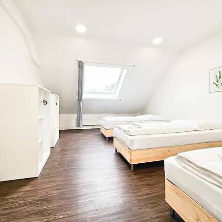 Apartament Raj Living - Center With 5 - 10 Min Messe Dus