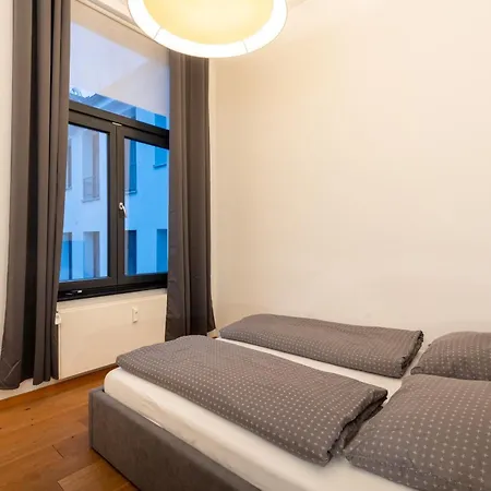 Pempelfort Luxury Townhouse Apartment *