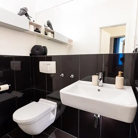 Pempelfort Luxury Townhouse Apartment Düsseldorf