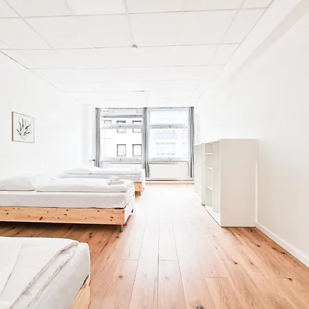 Raj Living - Center With 5 - 10 Min Messe Dus アパート *