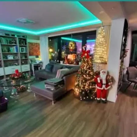 Zuhause , Keine Party, 2 Erwachsene * Дюссельдорф