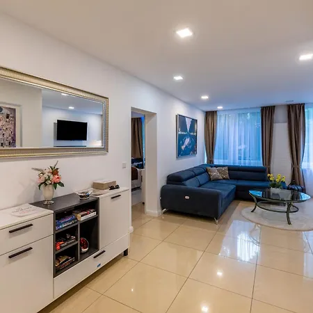 Zuhause 2 Apartamento
