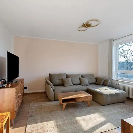 Charmentes Mit Kueche, Naturgebiet * Düsseldorf