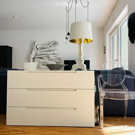 Design With River View * Ντίσελντορφ