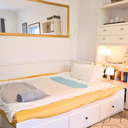 Beautiful Cozy 1-room Apartment, Near Rhine * Дюссельдорф