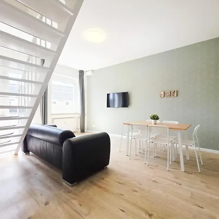 Raj Living - 4 - Maisonette - Balcony - 20 Min Messe Dus And Old Town Dus