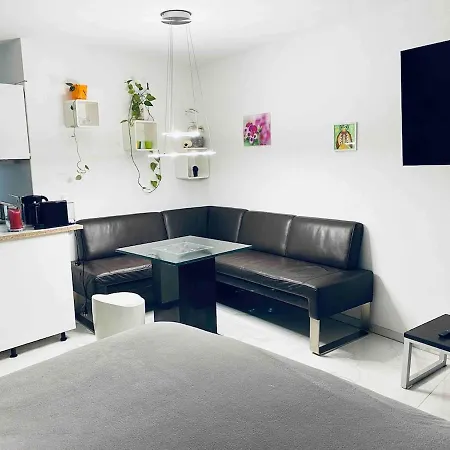 Linda Home By Railway Station , Airport In City Centre דירה דיסלדורף