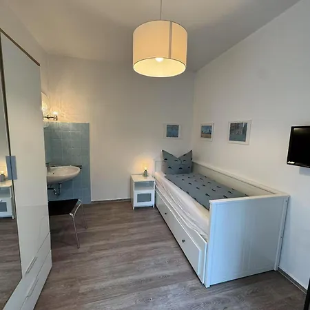 Hotel Am Ehrenhof 2*