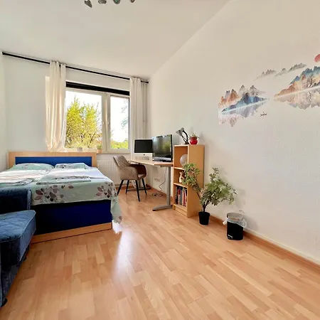 Cozy 2-room-apartment On Zoo Park In District 2 公寓