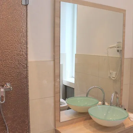 Metropol-rooms 3* Düsseldorf