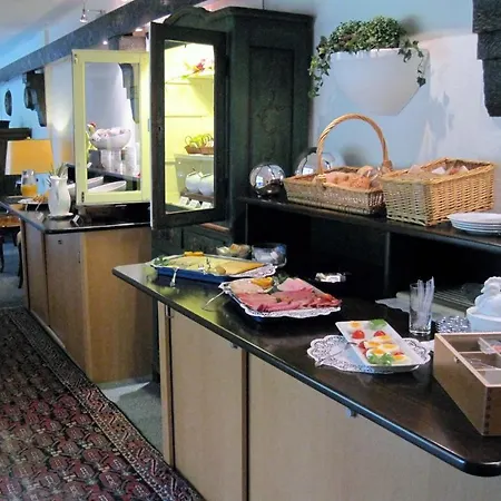 Haus Litzbruck Hotell