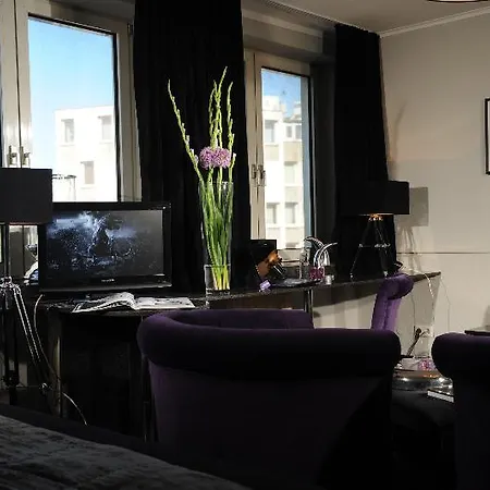 Hotell Friends Downtown 4*