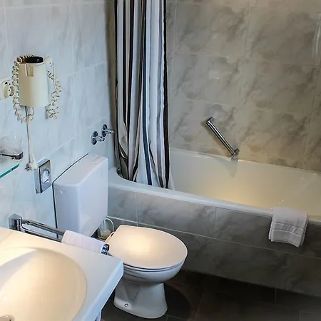 מלון City Hotel Duesseldorf 3*